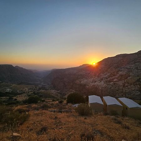 Dana Village Camp-Wadi Dana Eco Camp Buitenkant foto